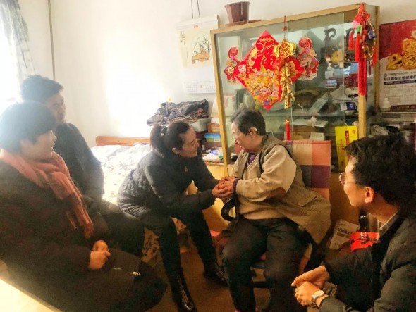喜迎新年送真情，濃濃關(guān)愛(ài)暖人心——甘肅演藝集團(tuán)歌舞劇院組織開(kāi)展春節(jié)走訪慰問(wèn)老干部、老黨員及困難職工活動(dòng)