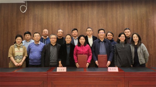 中國(guó)外文局歐非傳播中心與甘肅演藝集團(tuán)簽署戰(zhàn)略合作協(xié)議